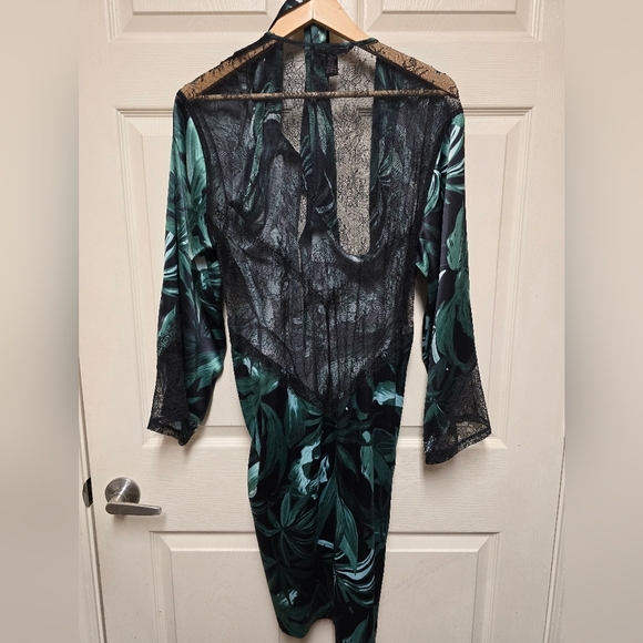 Victorias Secret Chantilly Green Palm Leaves Lace Kimono Robe Cover Up M/L - Picture 5 of 16